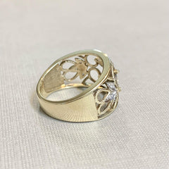 9ct Yellow Gold Ladies Filigree and Floral Design Ring with Diamond Set Petals - R2502