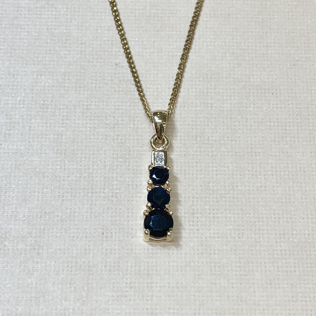 9ct Yellow Gold Graduating Sapphire Pendant - G9075