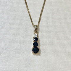 9ct Yellow Gold Graduating Sapphire Pendant - G9075