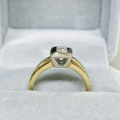 18ct Yellow Gold 25pt Princess Cut Diamond Engagement Ring - R2358