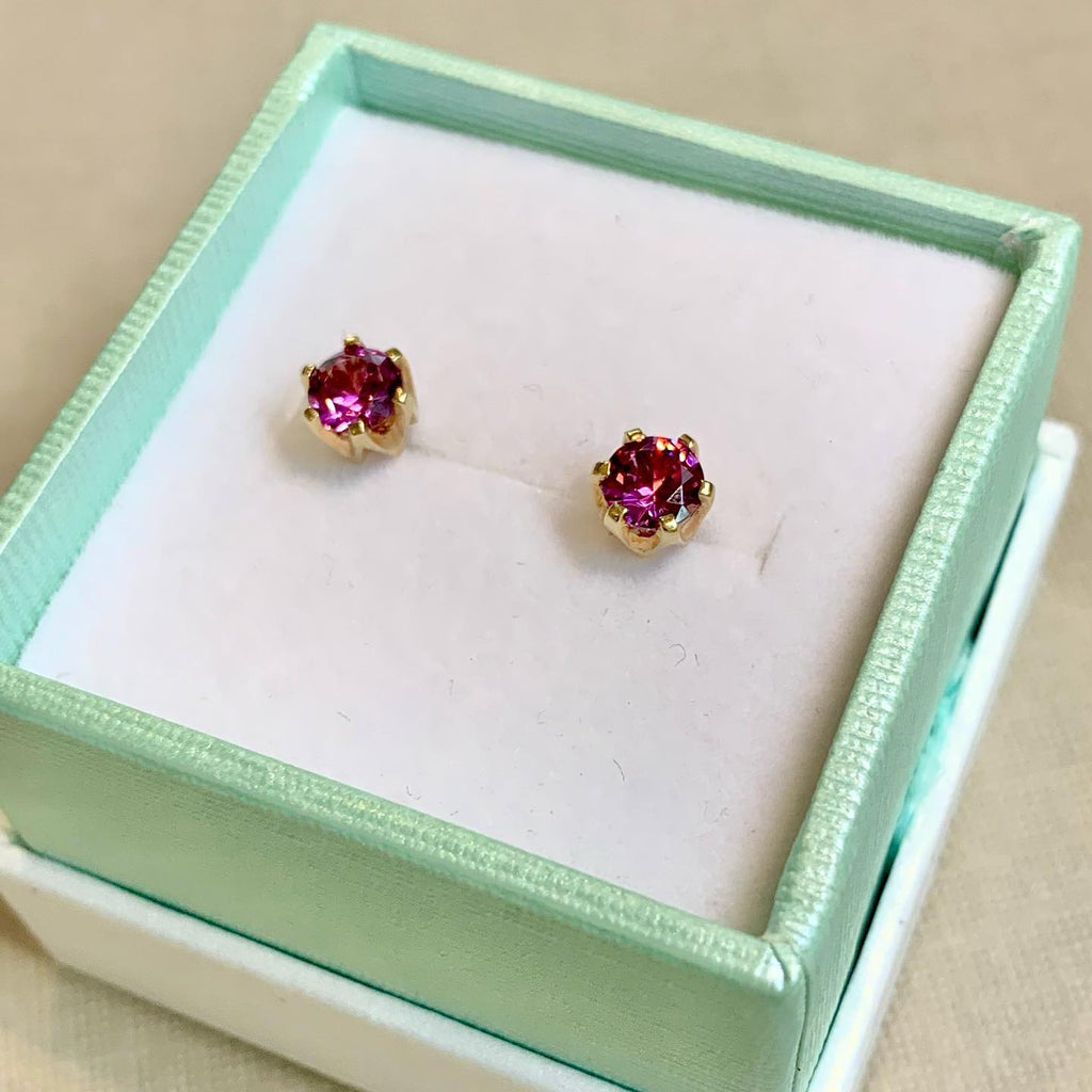 9ct Yellow Gold Round Mahenge Garnet Studs - G7217