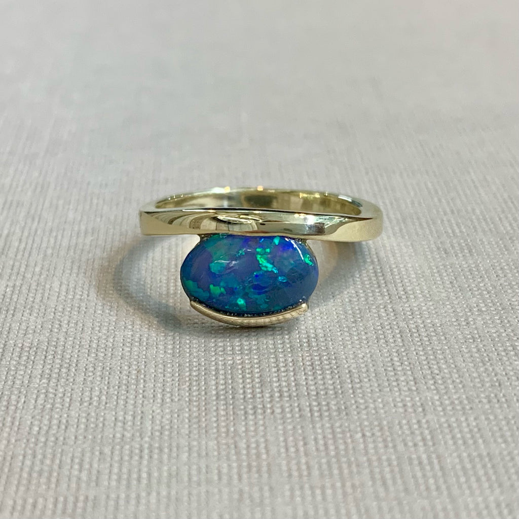 9ct Yellow Gold Solid Blue 2.75ct Opal Ring - R2755
