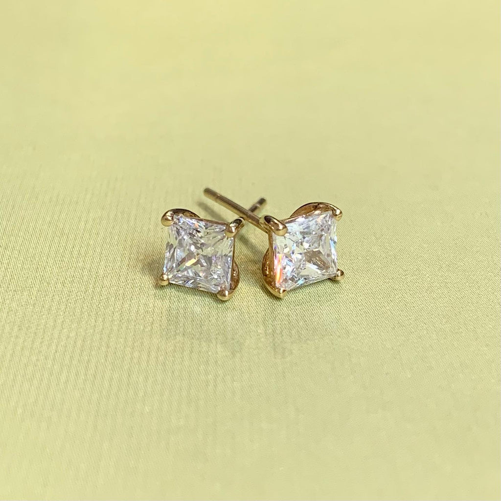 9ct Yellow Gold 5mm Square Claw Set Cubic Zirconia Stud Earrings- G3508