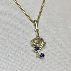 9ct Yellow Gold Blue Sapphire Pendant - G9074
