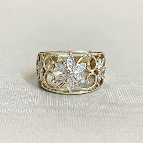 9ct Yellow Gold Ladies Filigree and Floral Design Ring with Diamond Set Petals - R2502