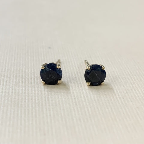 9ct Yellow Gold Round Claw Set Black Sapphire Stud Earrings- G1031