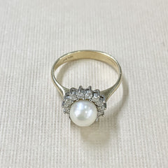 14ct Yellow Gold Vintage Pearl and Diamond Halo Ring - G9068