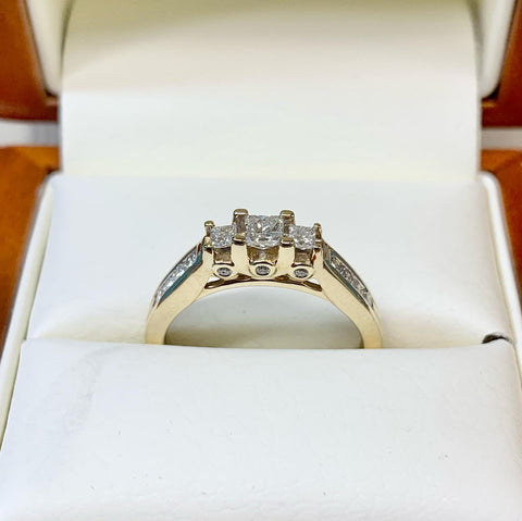 10ct Yellow Gold Engagement Ring With Trio Of Princess Cut Diamonds - R1805