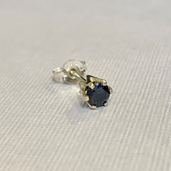 9ct White Gold Handmade Blue-Black Sapphire Single Stud - G7746